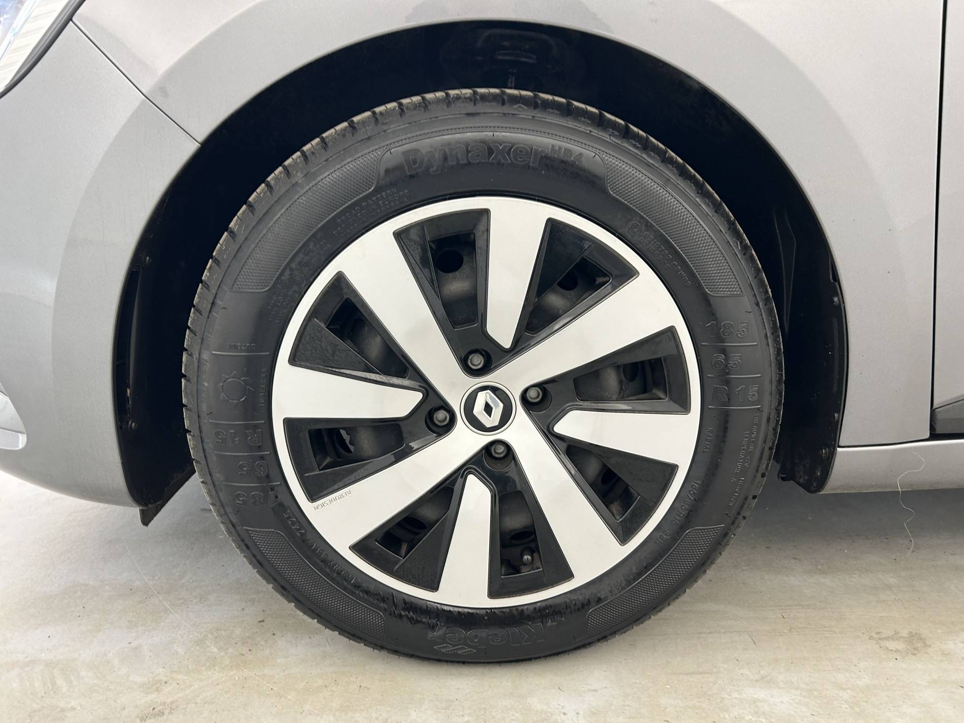 Vente en ligne Renault Clio 5 Clio TCe 90 au prix de 13 990 €