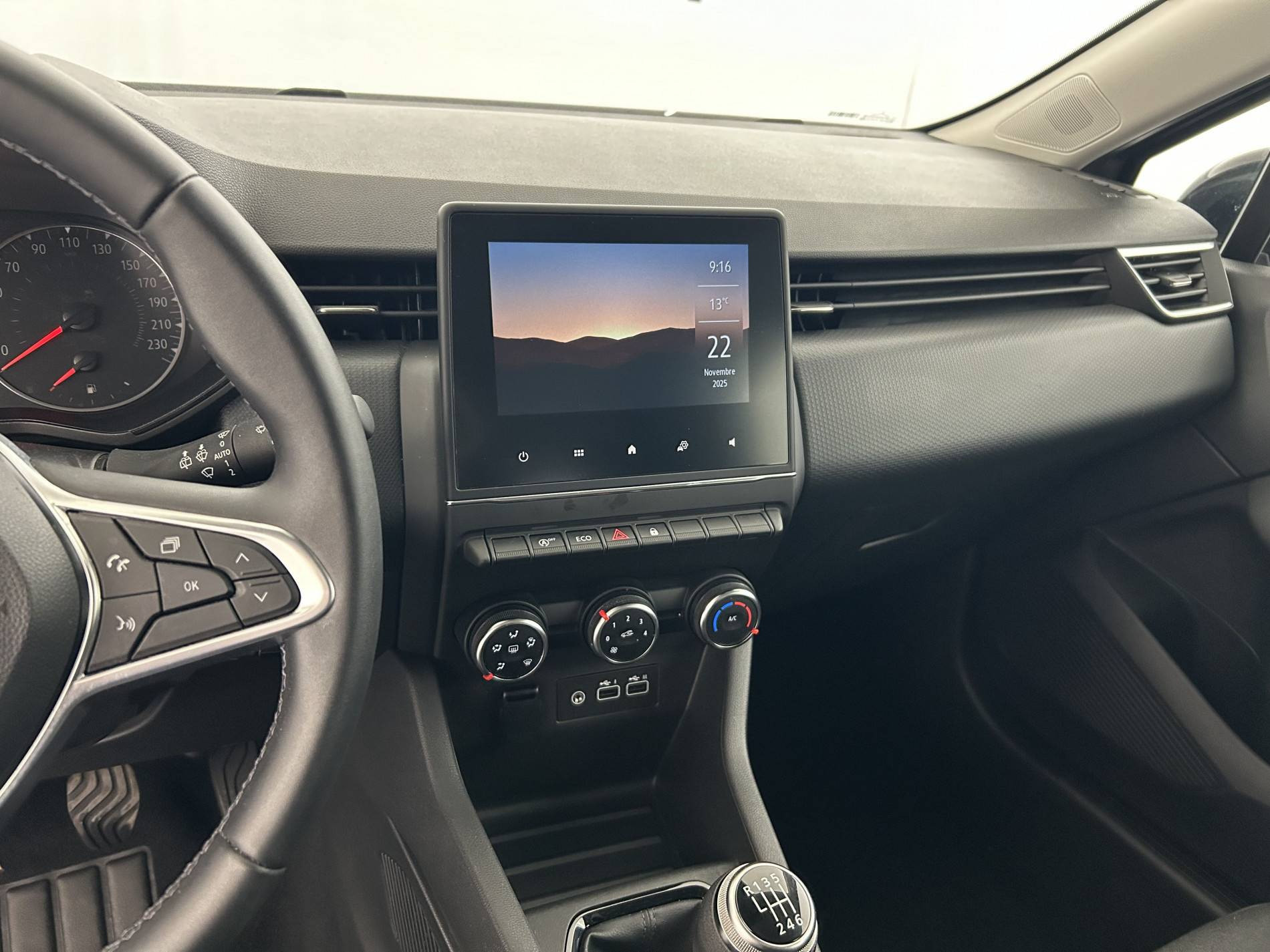 Vente en ligne Renault Clio 5 Clio TCe 90 au prix de 13 990 €