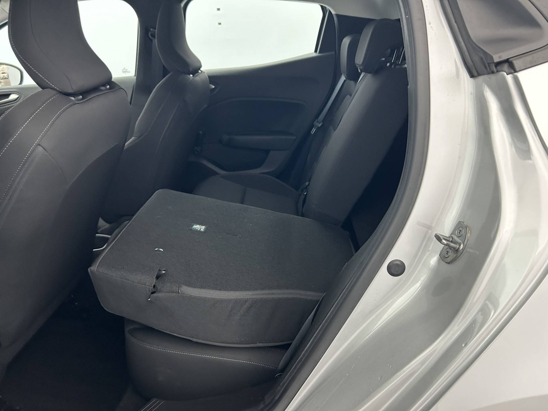 Vente en ligne Renault Clio 5 Clio TCe 90 au prix de 14 990 €