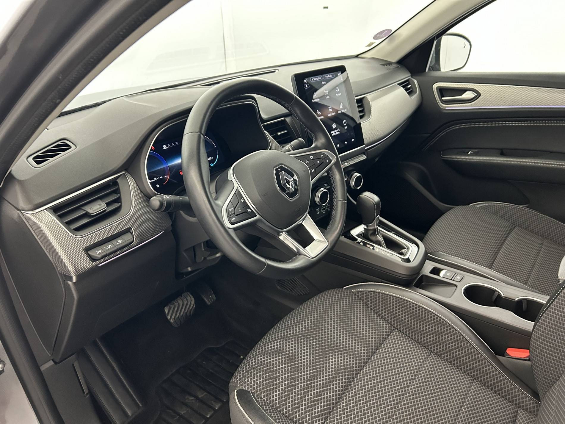 Vente en ligne Renault Arkana  E-Tech hybride 145 - 22 au prix de 21 490 €