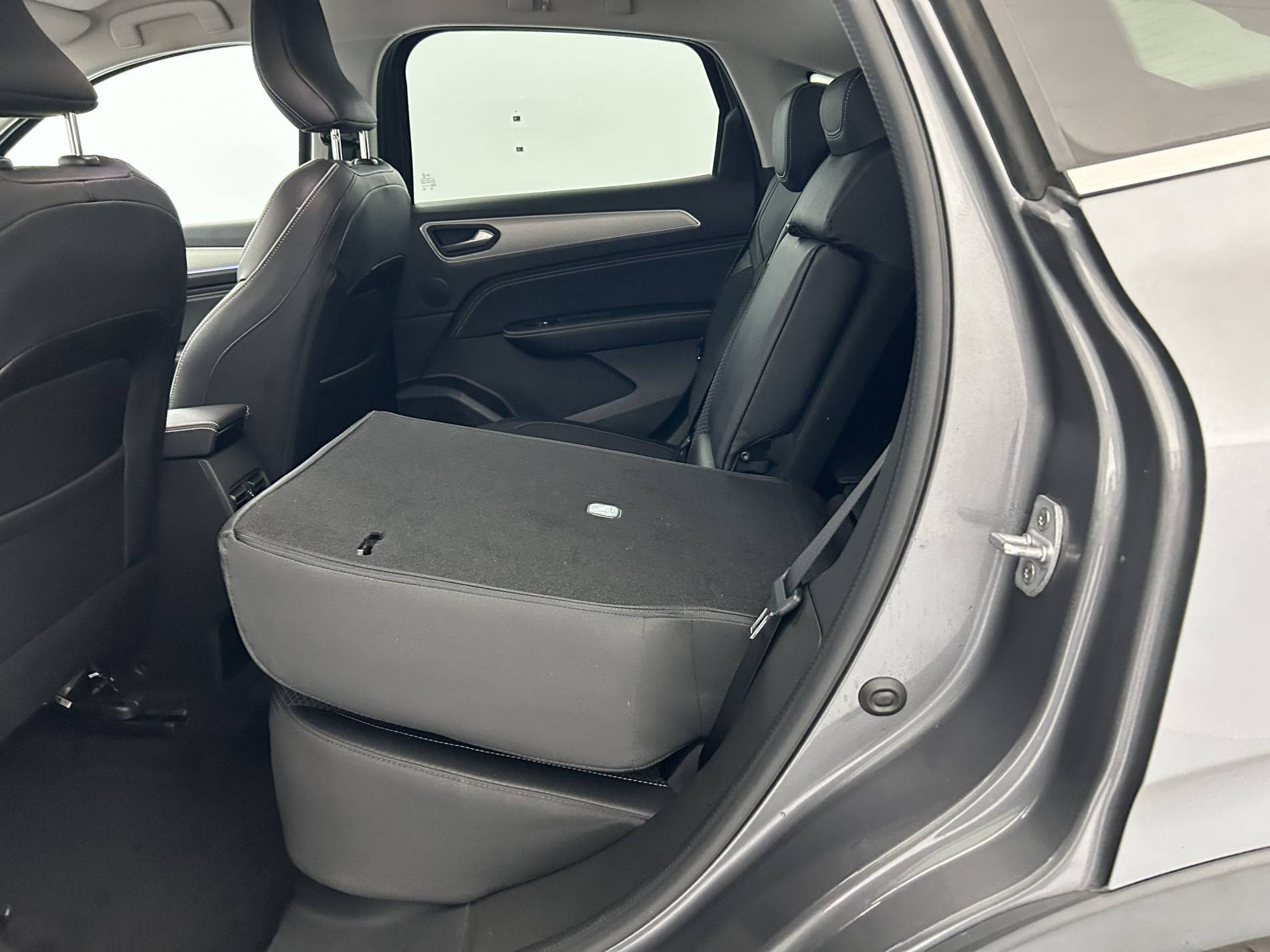 Vente en ligne Renault Arkana  E-Tech hybride 145 - 22 au prix de 21 490 €