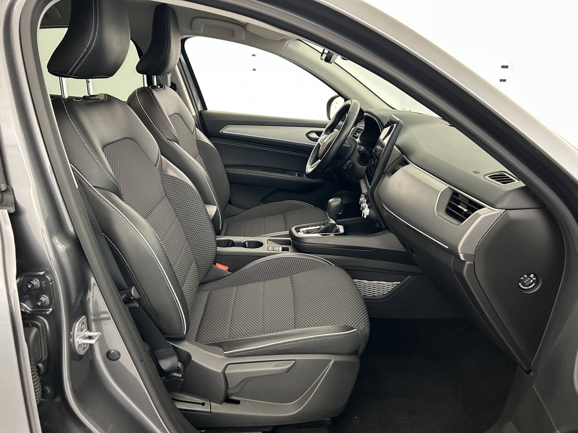 Vente en ligne Renault Arkana  E-Tech hybride 145 - 22 au prix de 21 490 €