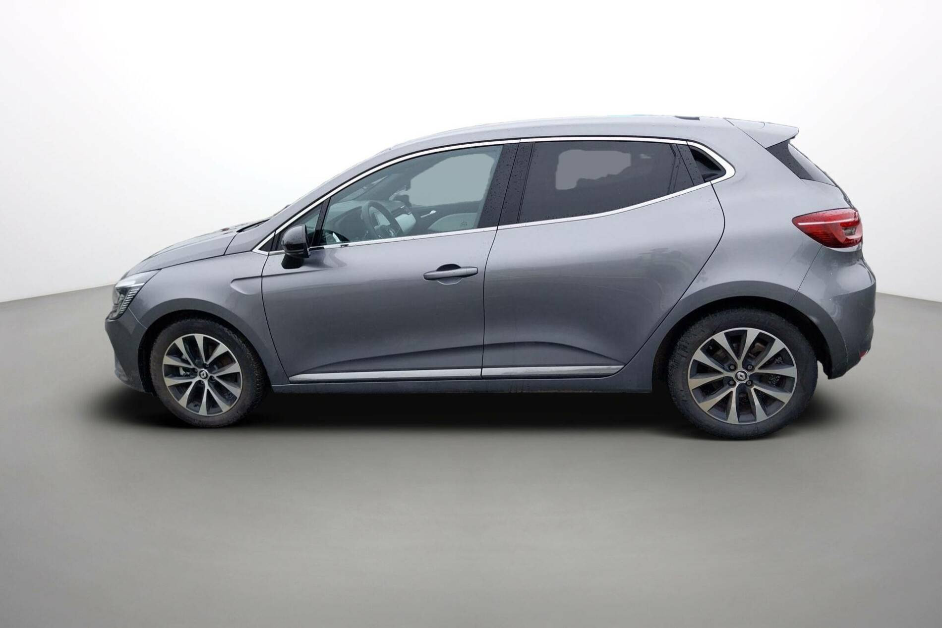 Vente en ligne Renault Clio 5 Clio E-Tech full hybrid 145 au prix de 16 990 €