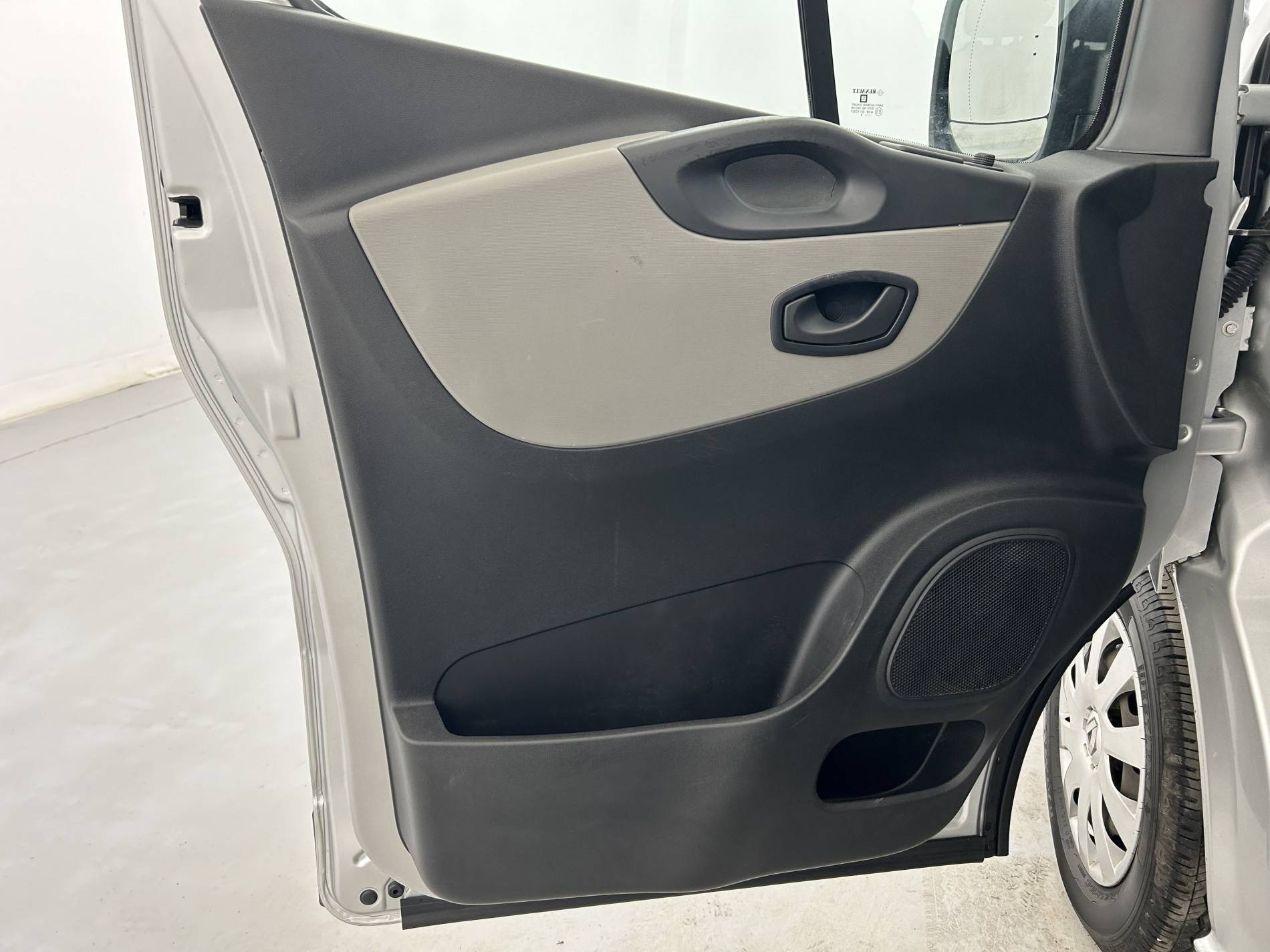 Vente en ligne Renault Trafic  L2 dCi 120 au prix de 20 990 €