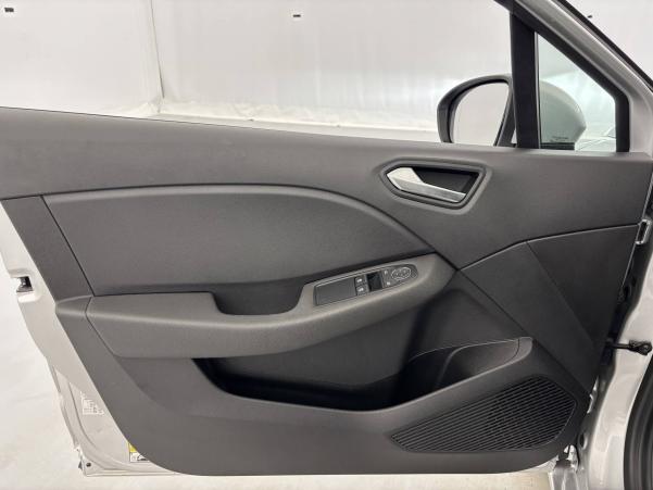 Vente en ligne Renault Clio 5 Clio TCe 90 - 21N au prix de 14 490 €