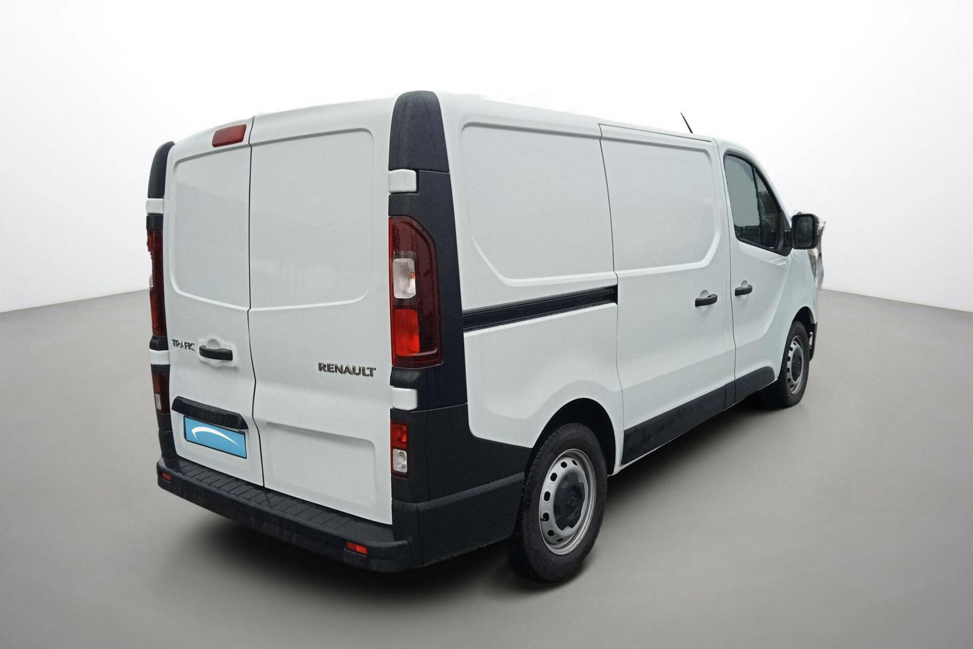 Vente en ligne Renault Trafic 3 Fourgon TRAFIC FGN L1H1 3T BLUE DCI 130 GSR2 au prix de 25 990 €