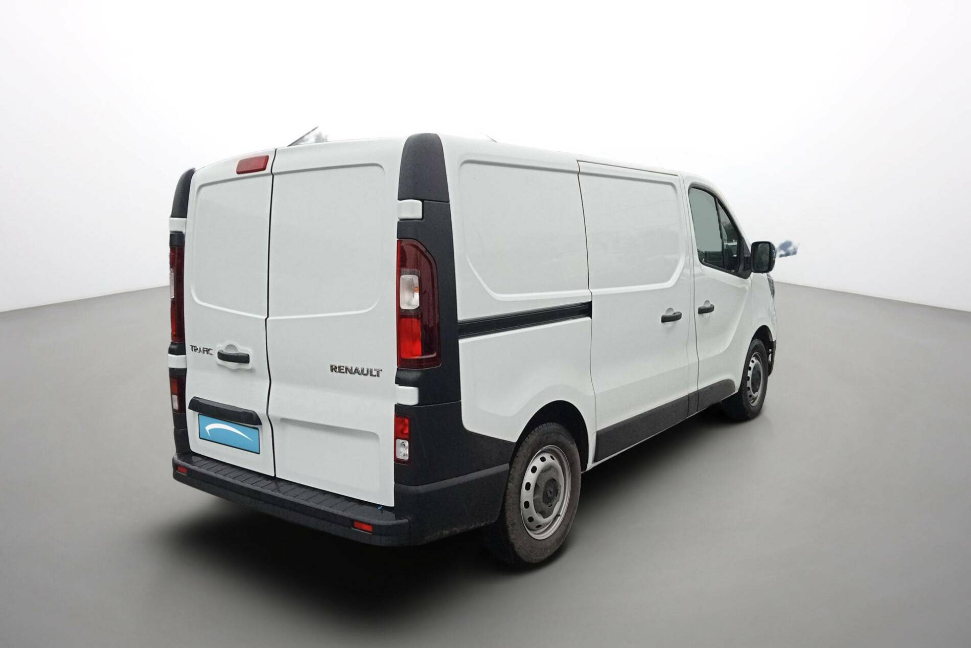 Vente en ligne Renault Trafic 3 Fourgon TRAFIC FGN L1H1 3T BLUE DCI 130 GSR2 au prix de 25 990 €