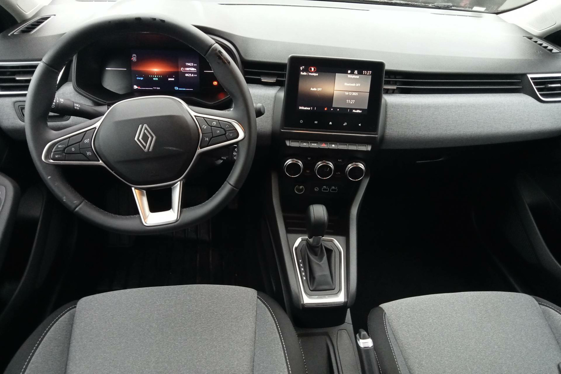 Vente en ligne Renault Clio 5 Clio E-Tech full hybrid 145 ch GSR2 au prix de 25 000 €