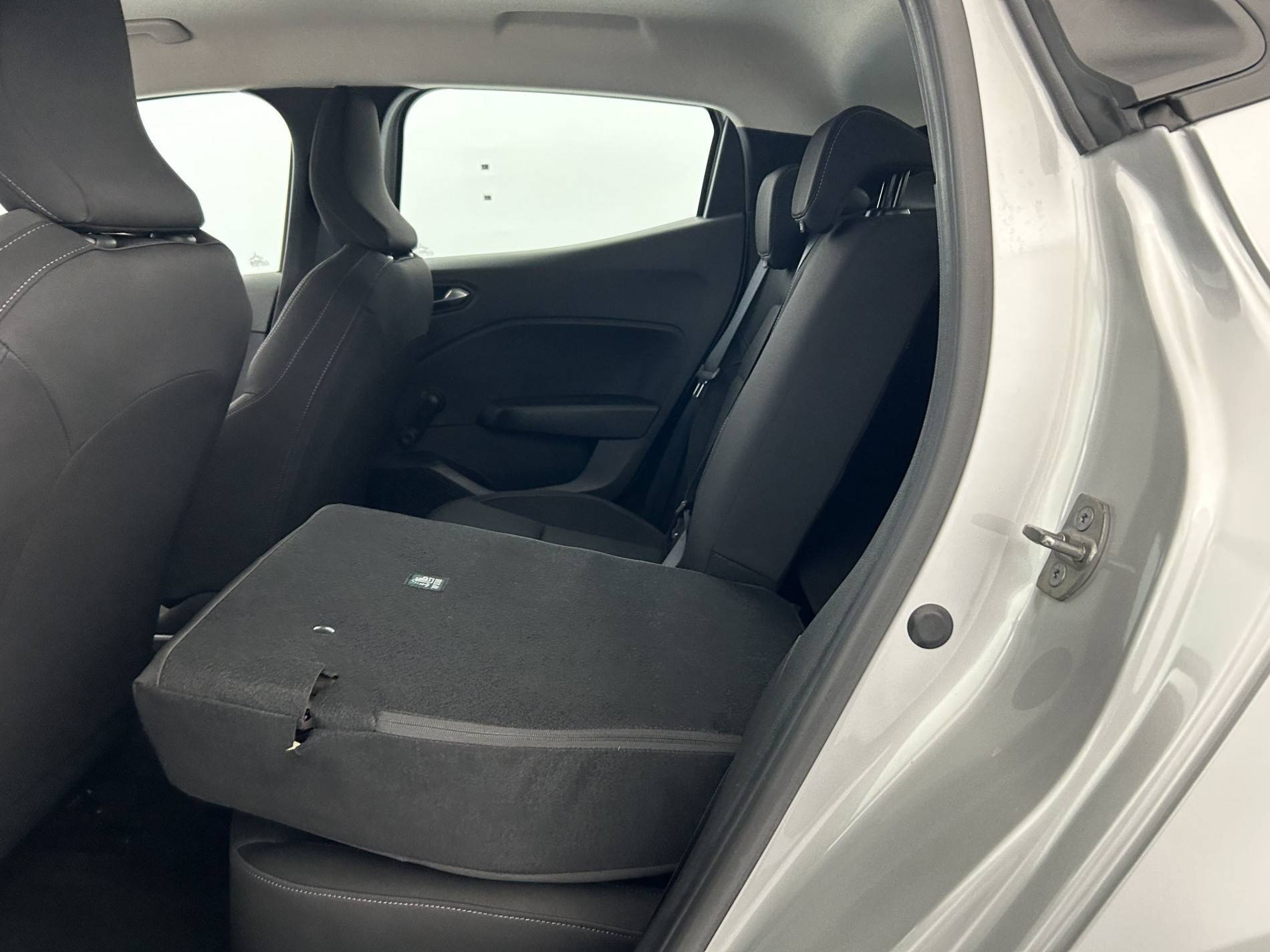 Vente en ligne Renault Clio 5 Clio TCe 90 au prix de 14 990 €