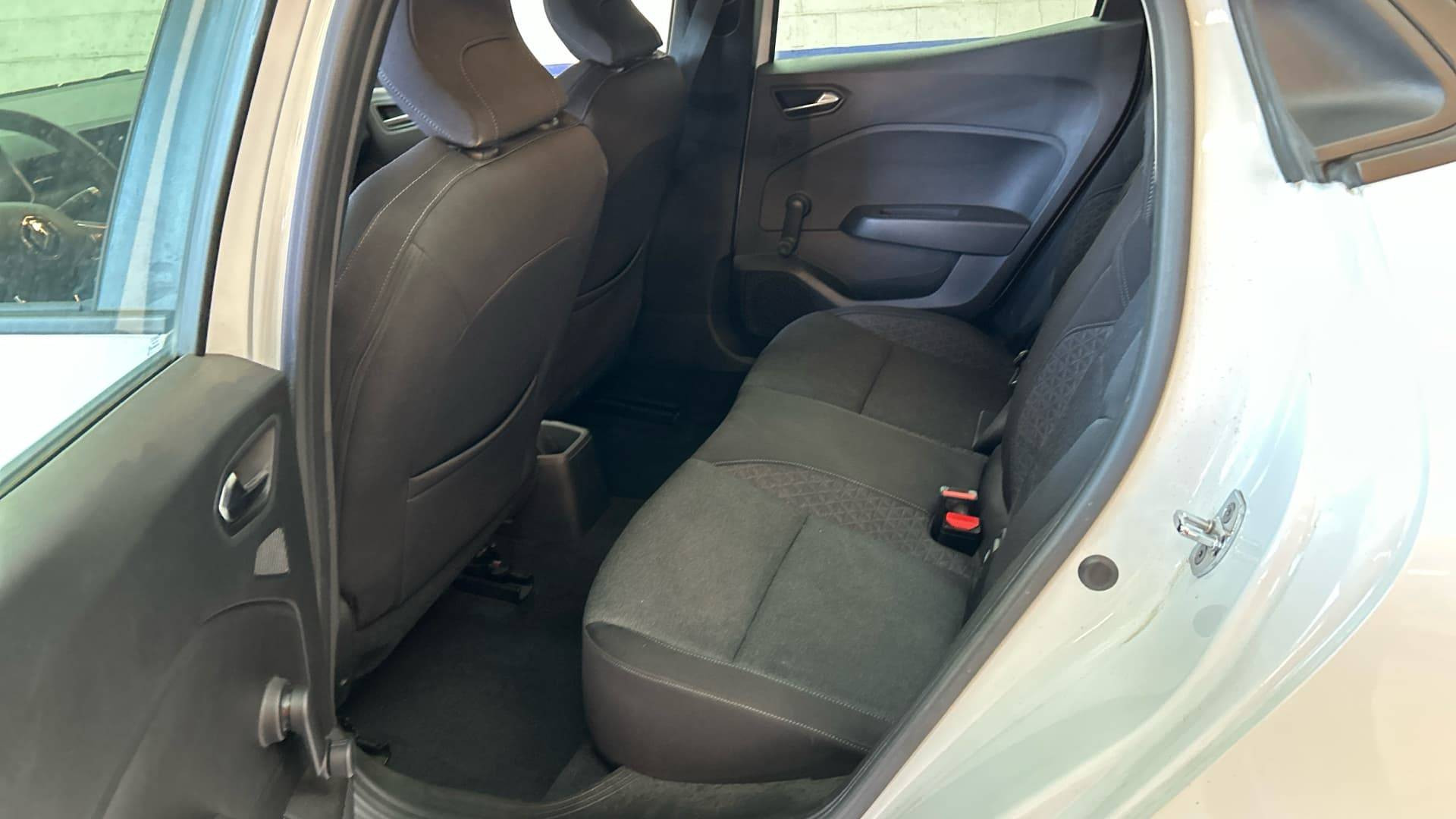 Vente en ligne Renault Clio 5 Clio Blue dCi 85 au prix de 12 990 €