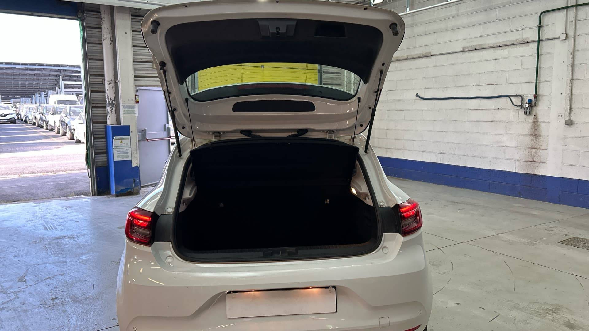 Vente en ligne Renault Clio 5 Clio Blue dCi 85 au prix de 12 990 €