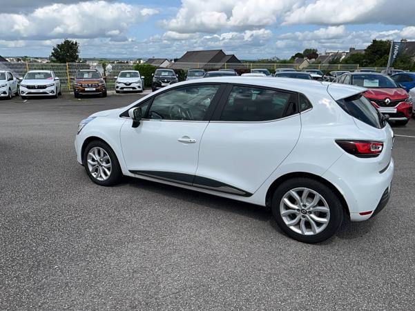 Vente en ligne Renault Clio 4 Clio TCe 90 E6C au prix de 12 490 €