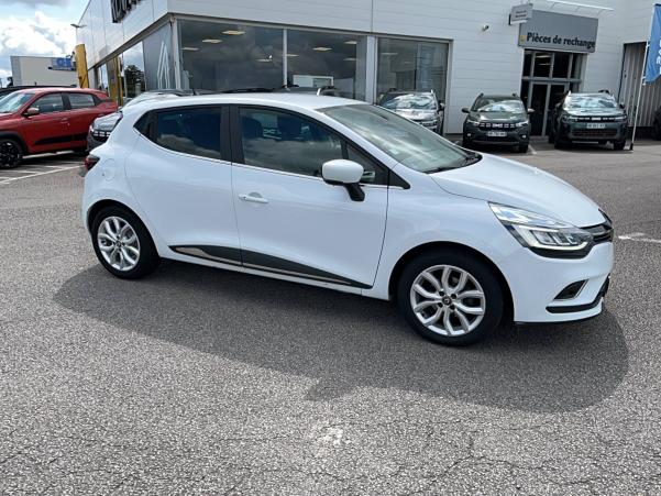 Vente en ligne Renault Clio 4 Clio TCe 90 E6C au prix de 12 490 €