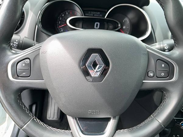 Vente en ligne Renault Clio 4 Clio TCe 90 E6C au prix de 12 490 €