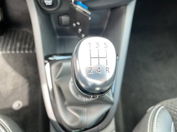 Vente en ligne Renault Clio 4 Clio TCe 90 E6C au prix de 12 490 €