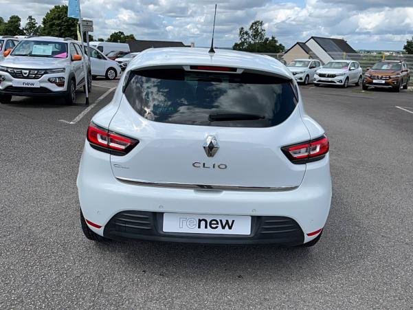 Vente en ligne Renault Clio 4 Clio TCe 90 E6C au prix de 12 490 €