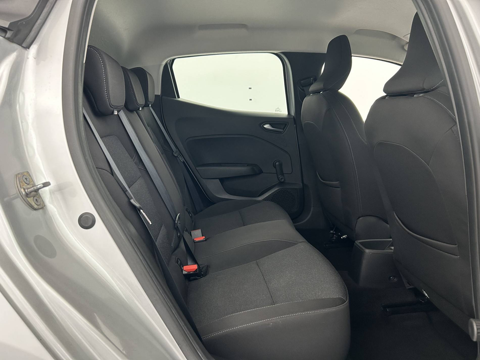 Vente en ligne Renault Clio 5 Clio TCe 90 au prix de 13 990 €