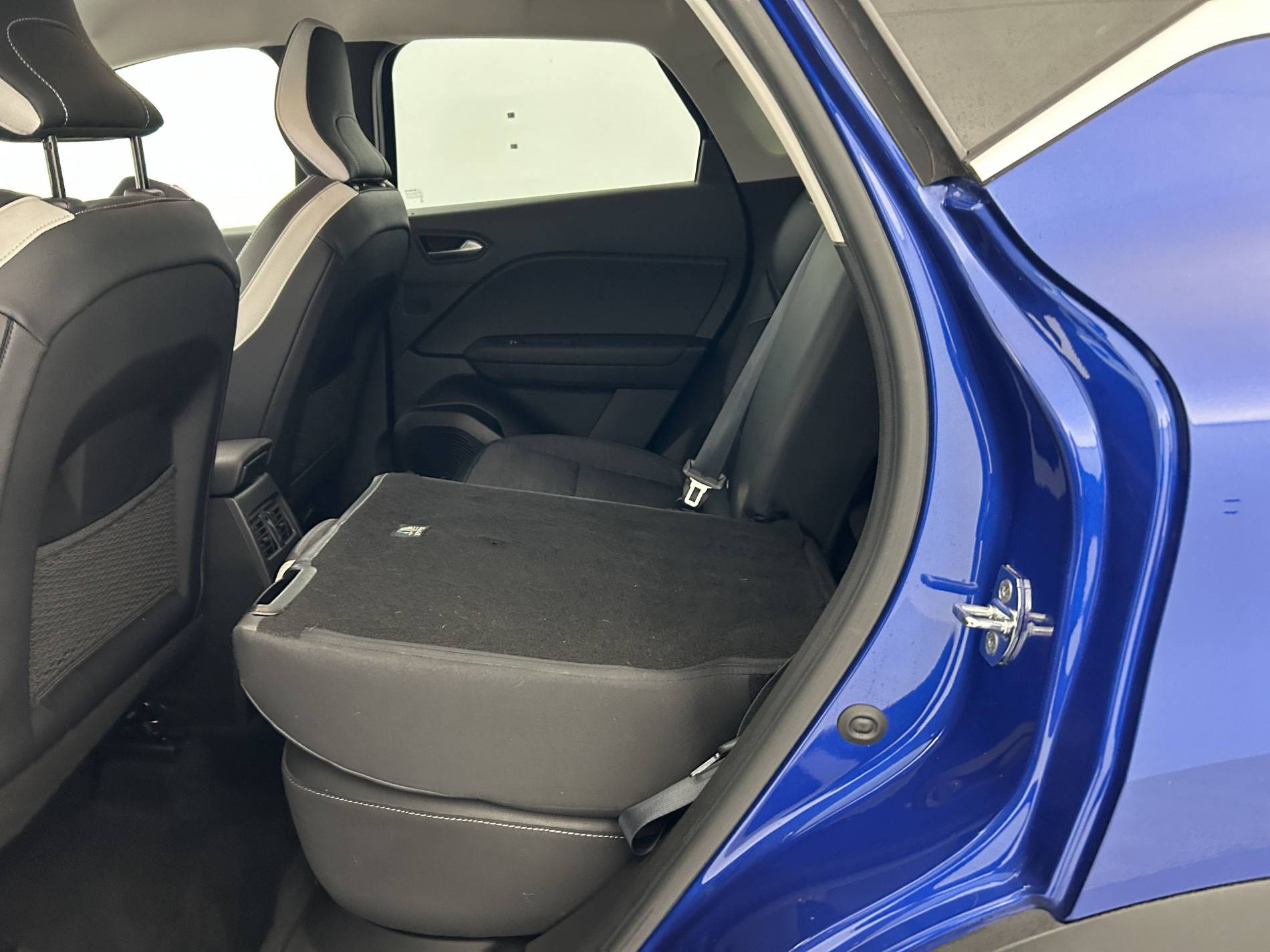 Vente en ligne Renault Captur  E-Tech 145 - 21 au prix de 16 990 €