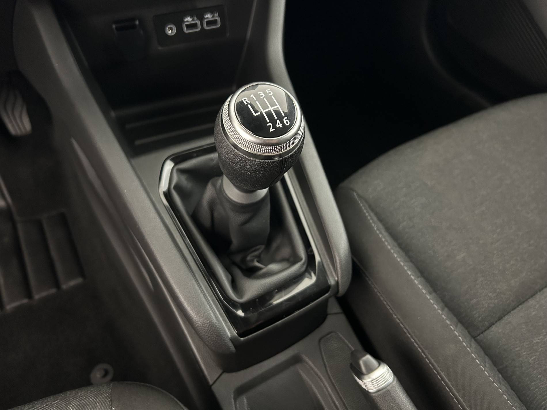 Vente en ligne Renault Clio 5 Clio TCe 90 au prix de 14 490 €