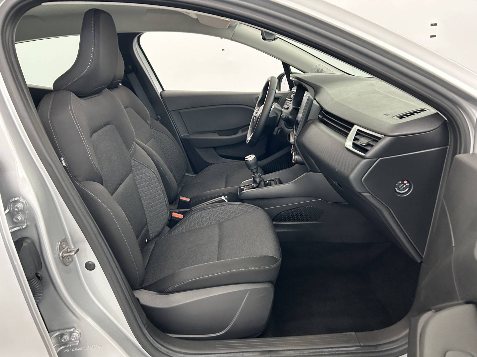 Vente en ligne Renault Clio 5 Clio TCe 90 au prix de 14 990 €