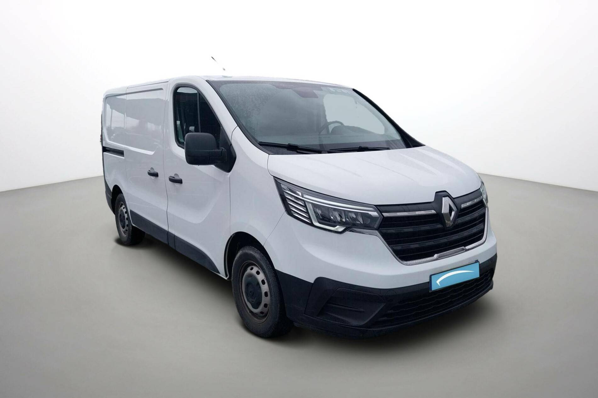 Vente en ligne Renault Trafic 3 Fourgon TRAFIC FGN L1H1 3T BLUE DCI 130 GSR2 au prix de 25 990 €