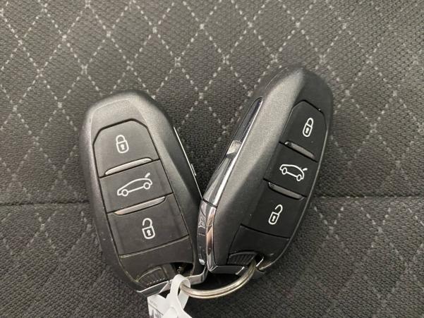 Vente en ligne Opel Grandland X  1.6 D 120 ch ECOTEC au prix de 15 990 €