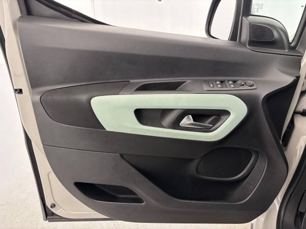 Vente en ligne Citroën Berlingo  Taille M BlueHDi 130 S&S BVM6 au prix de 18 490 €