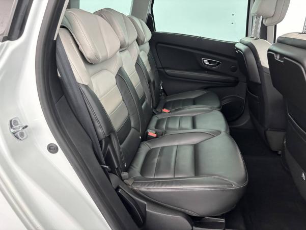 Vente en ligne Renault Grand Scenic 4 Grand Scenic Blue dCi 150 EDC au prix de 24 990 €