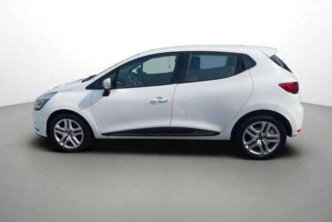 Vente en ligne Renault Clio 4 Clio dCi 75 E6C au prix de 12 990 €