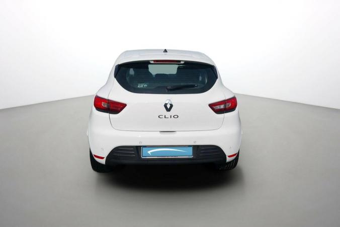 Vente en ligne Renault Clio 4 Clio dCi 75 E6C au prix de 12 990 €