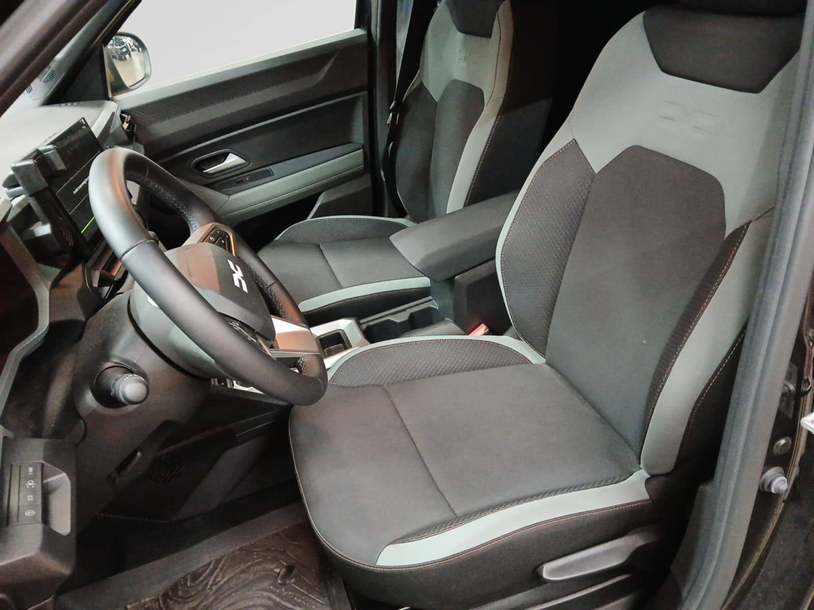 Vente en ligne Dacia Duster  Hybrid 140 au prix de 27 990 €