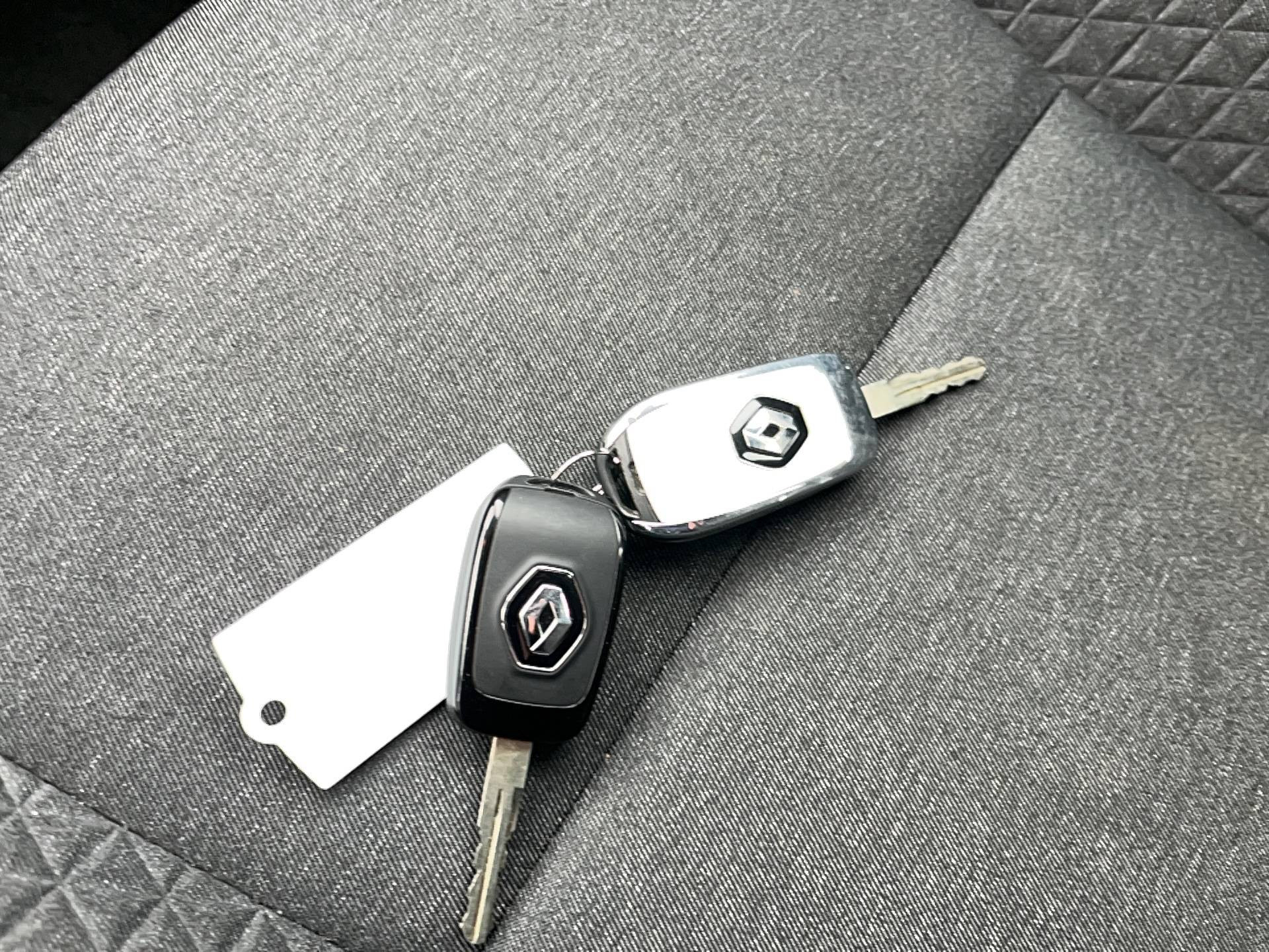 Vente en ligne Renault Clio 5 Clio TCe 90 au prix de 14 490 €