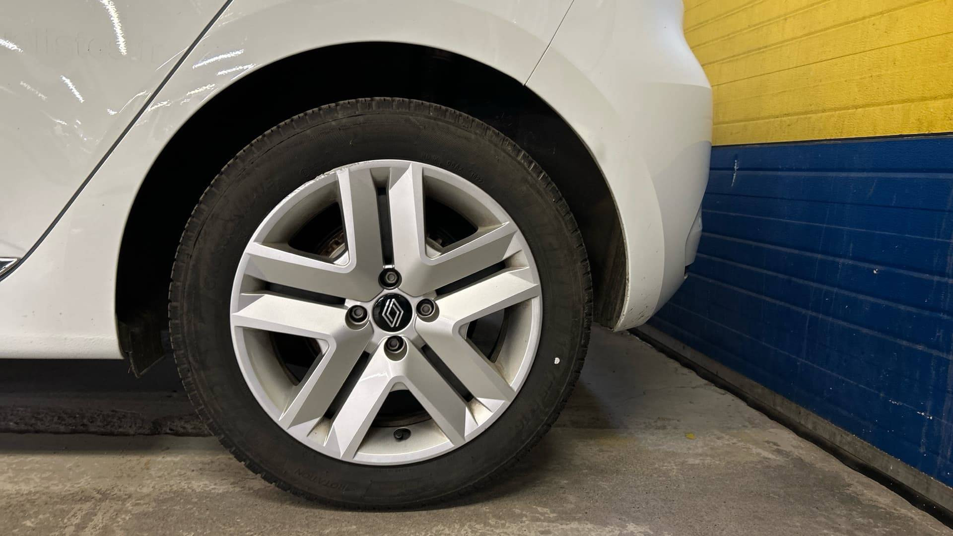 Vente en ligne Renault Clio 5 Clio Blue dCi 85 au prix de 13 490 €