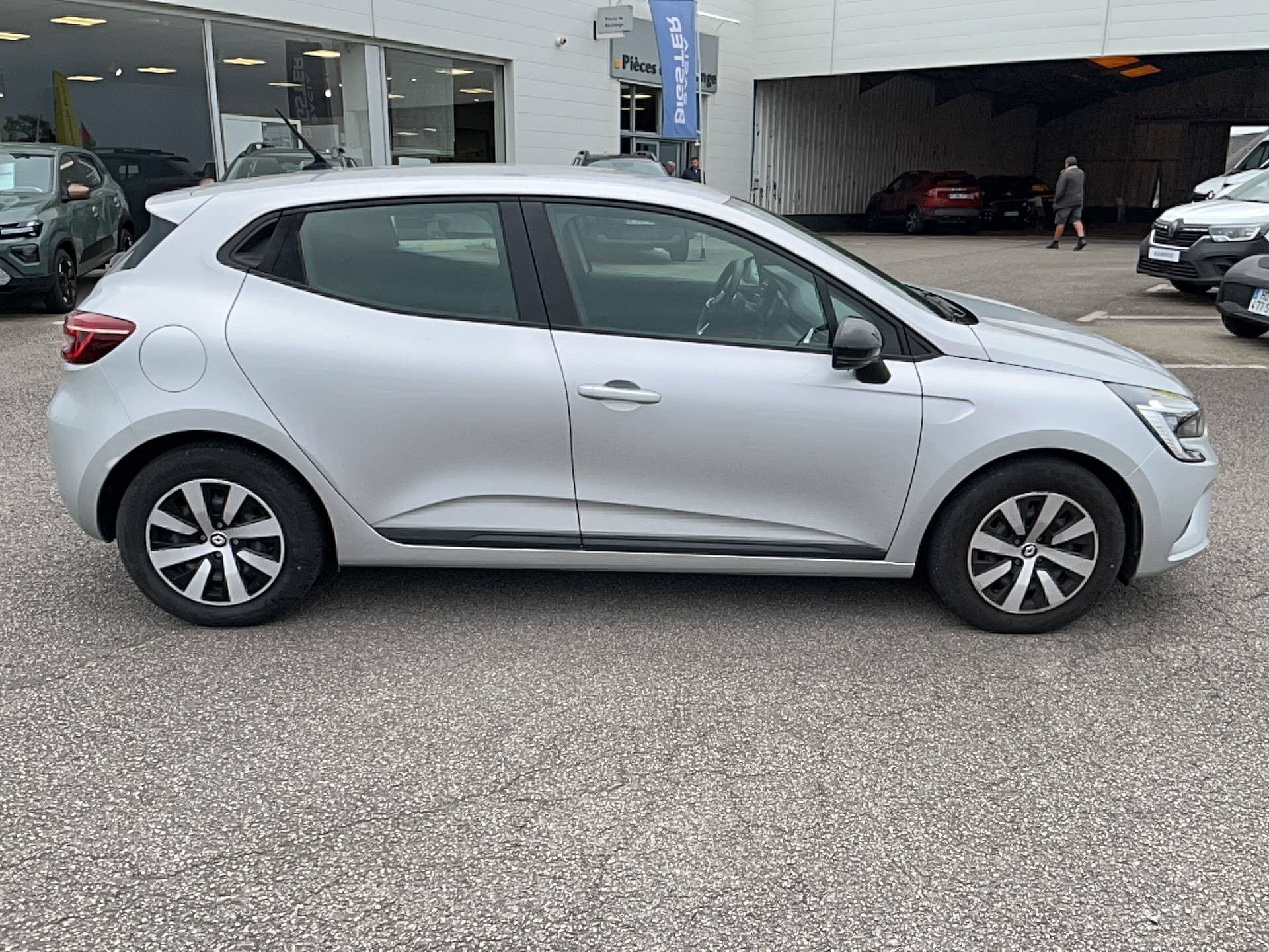 Vente en ligne Renault Clio 5 Clio TCe 90 au prix de 14 490 €