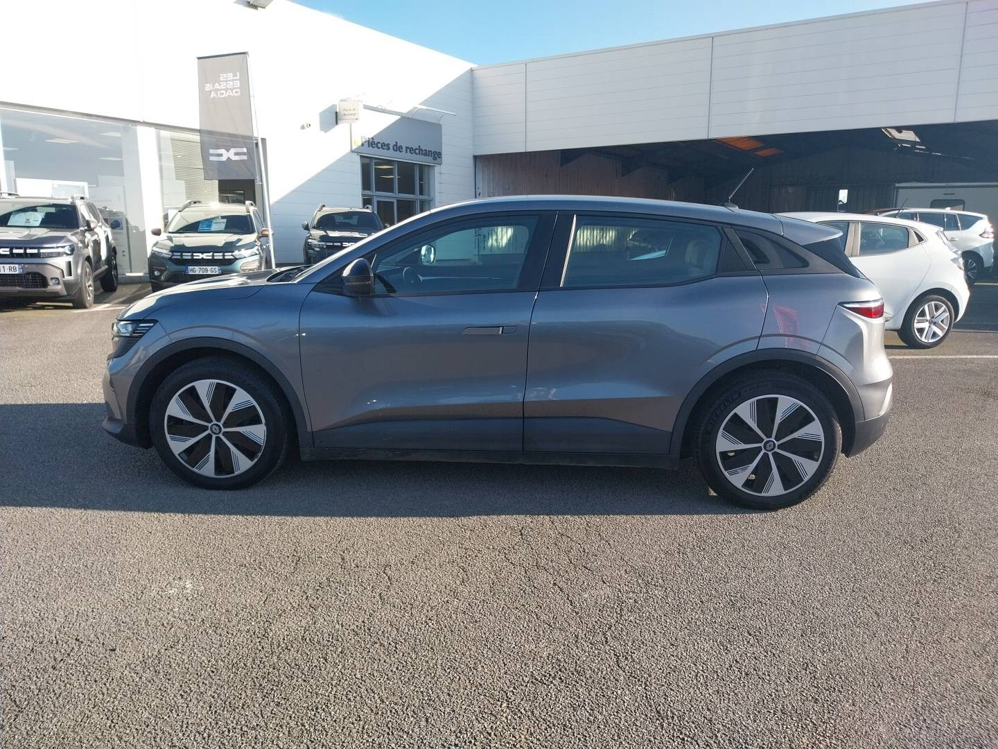 Vente en ligne Renault Megane E-Tech  ER EV60 130ch super charge au prix de 21 990 €