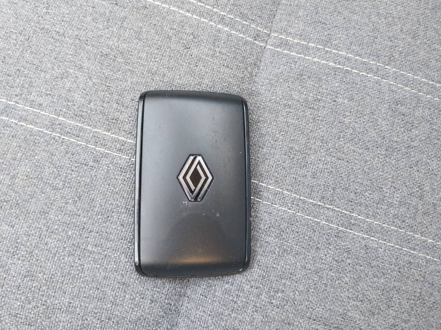 Vente en ligne Renault Megane E-Tech  ER EV60 130ch super charge au prix de 21 990 €