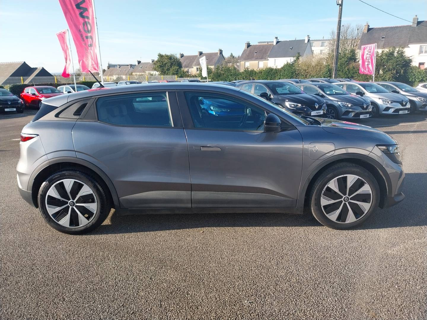 Vente en ligne Renault Megane E-Tech  ER EV60 130ch super charge au prix de 21 990 €