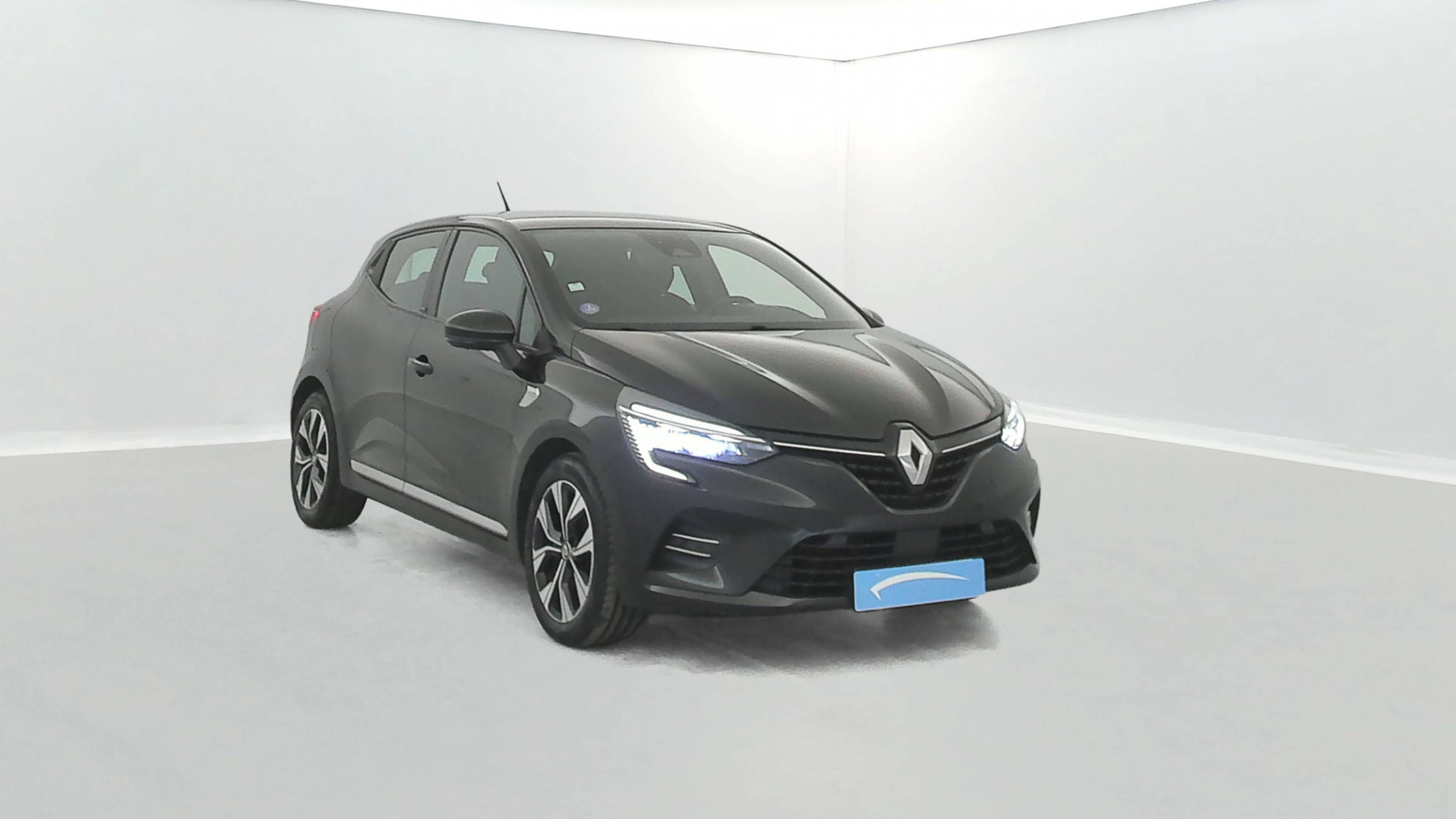 Vente en ligne Renault Clio 5 Clio E-Tech 140 au prix de 16 790 €