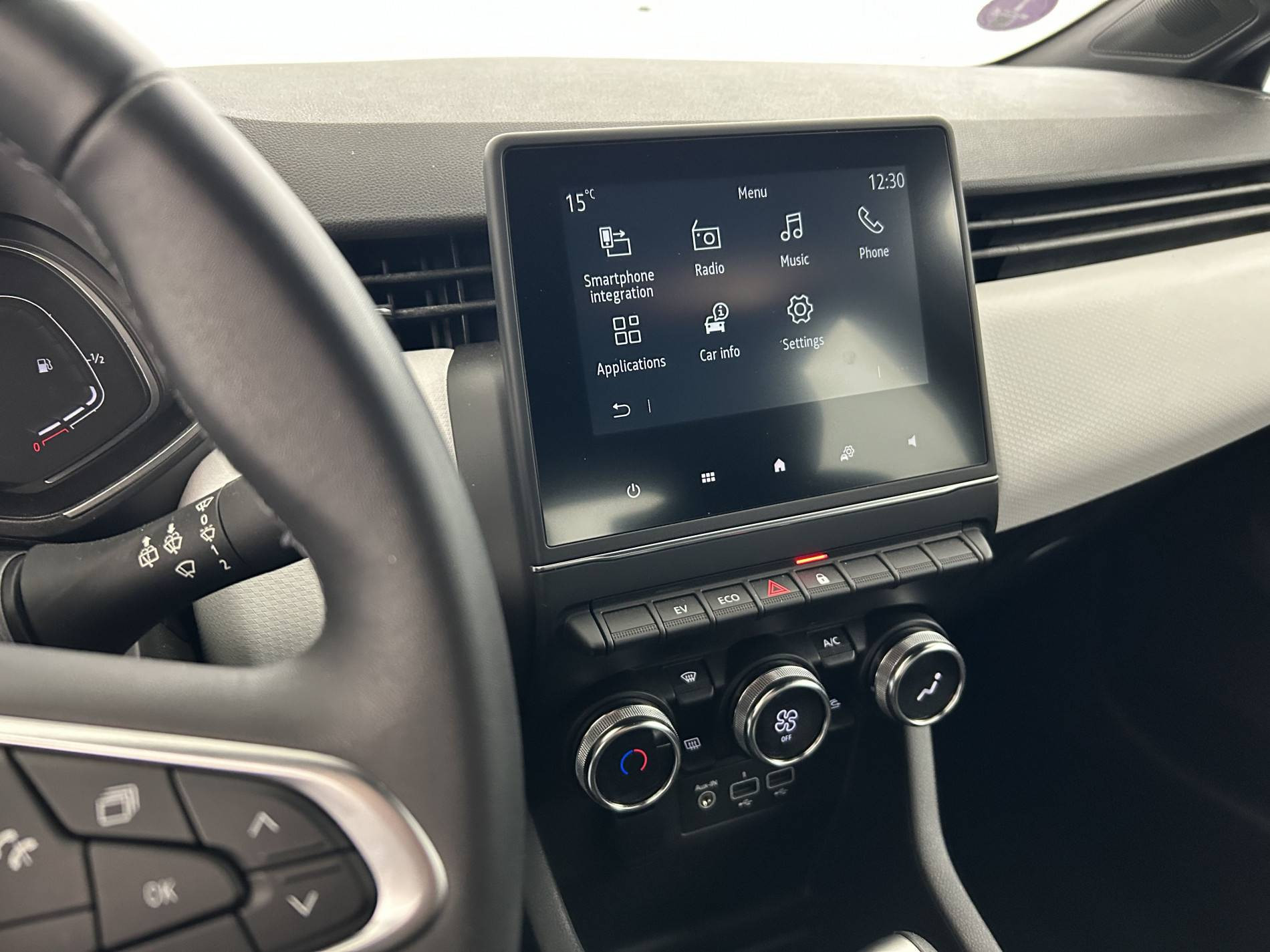 Vente en ligne Renault Clio 5 Clio E-Tech 140 au prix de 16 790 €