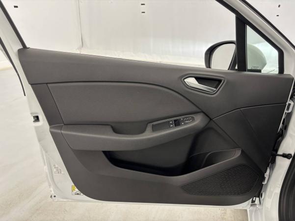 Vente en ligne Renault Clio 5 Clio TCe 100 au prix de 10 990 €