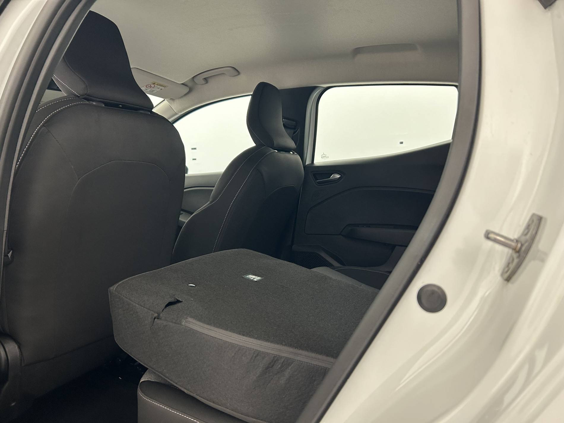 Vente en ligne Renault Clio 5 Clio Blue dCi 100 ch GSR2 au prix de 18 990 €