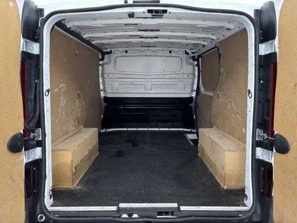 Vente en ligne Renault Trafic 3 Fourgon TRAFIC FGN L1H1 1000 KG DCI 120 au prix de 21 270 €