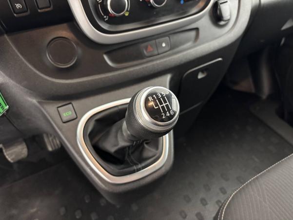 Vente en ligne Renault Trafic 3 Fourgon TRAFIC FGN L1H1 1000 KG DCI 120 au prix de 21 270 €