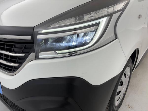 Vente en ligne Renault Trafic 3 Fourgon TRAFIC FGN L1H1 1000 KG DCI 120 au prix de 21 270 €