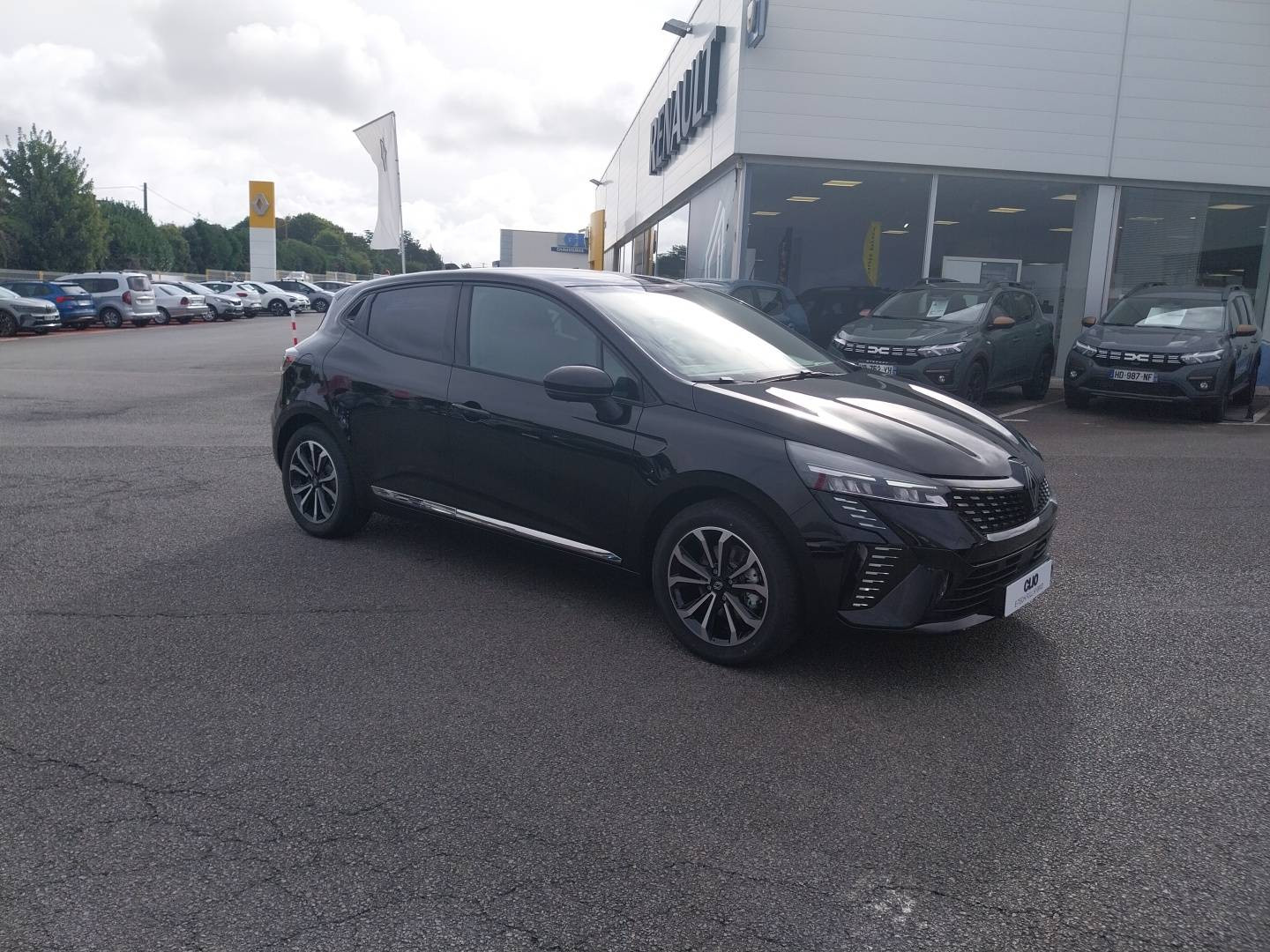 Vente en ligne Renault Clio 5 Clio E-Tech full hybrid 145 ch GSR2 au prix de 22 990 €