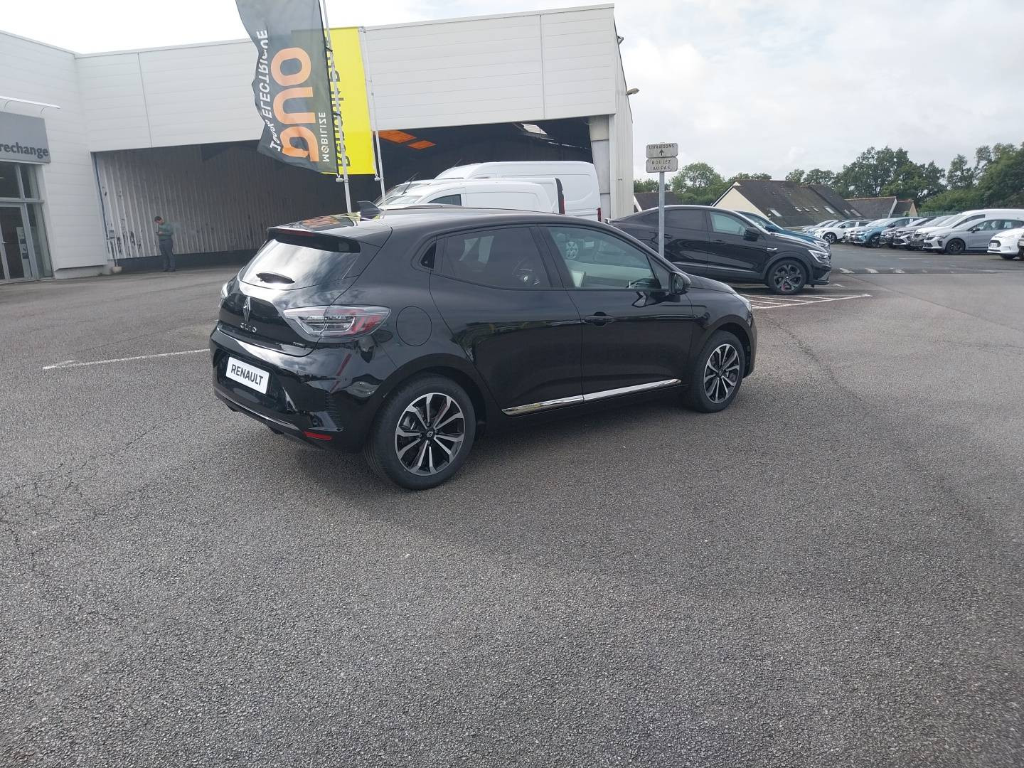 Vente en ligne Renault Clio 5 Clio E-Tech full hybrid 145 ch GSR2 au prix de 22 990 €
