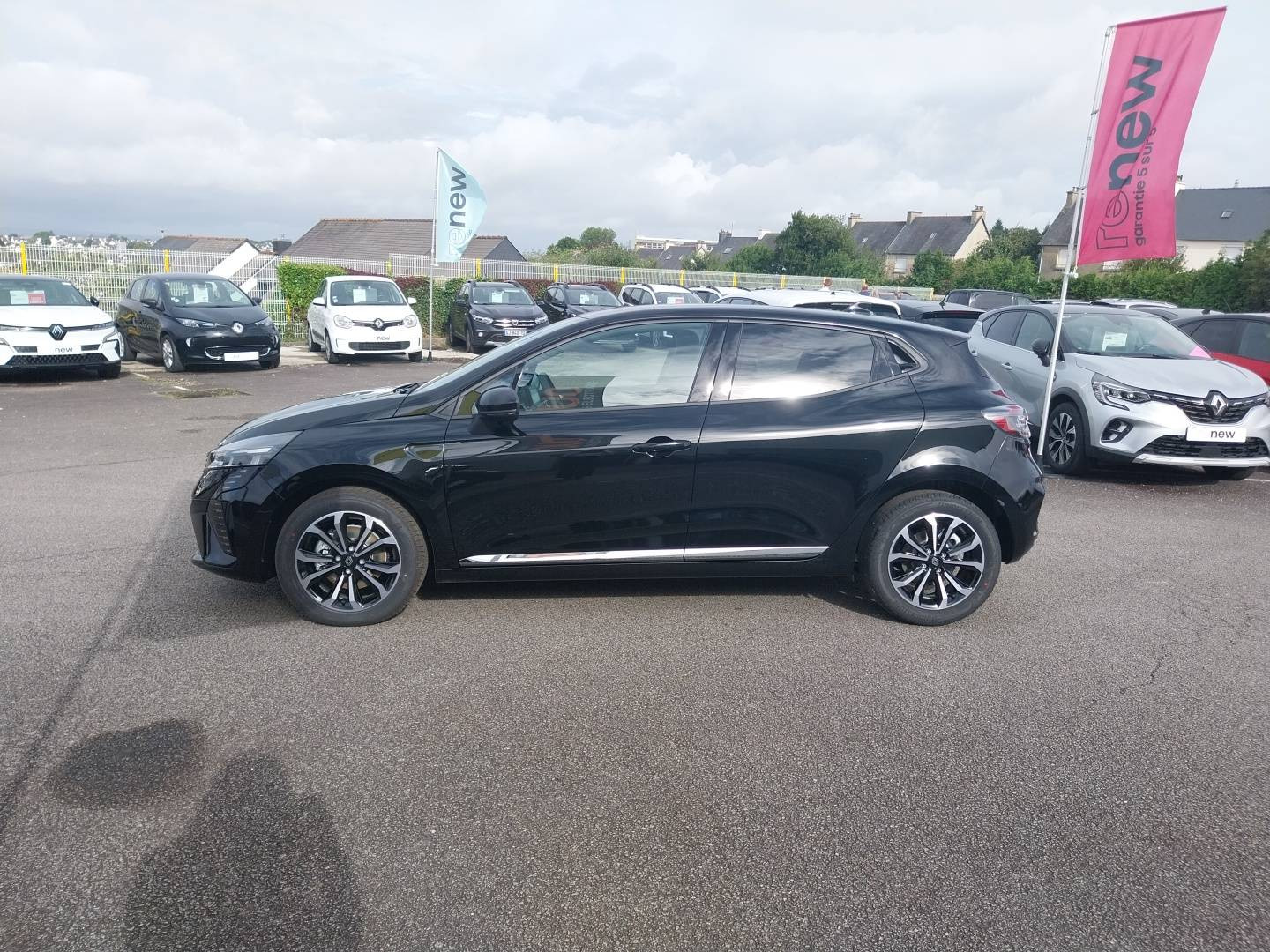 Vente en ligne Renault Clio 5 Clio E-Tech full hybrid 145 ch GSR2 au prix de 22 990 €