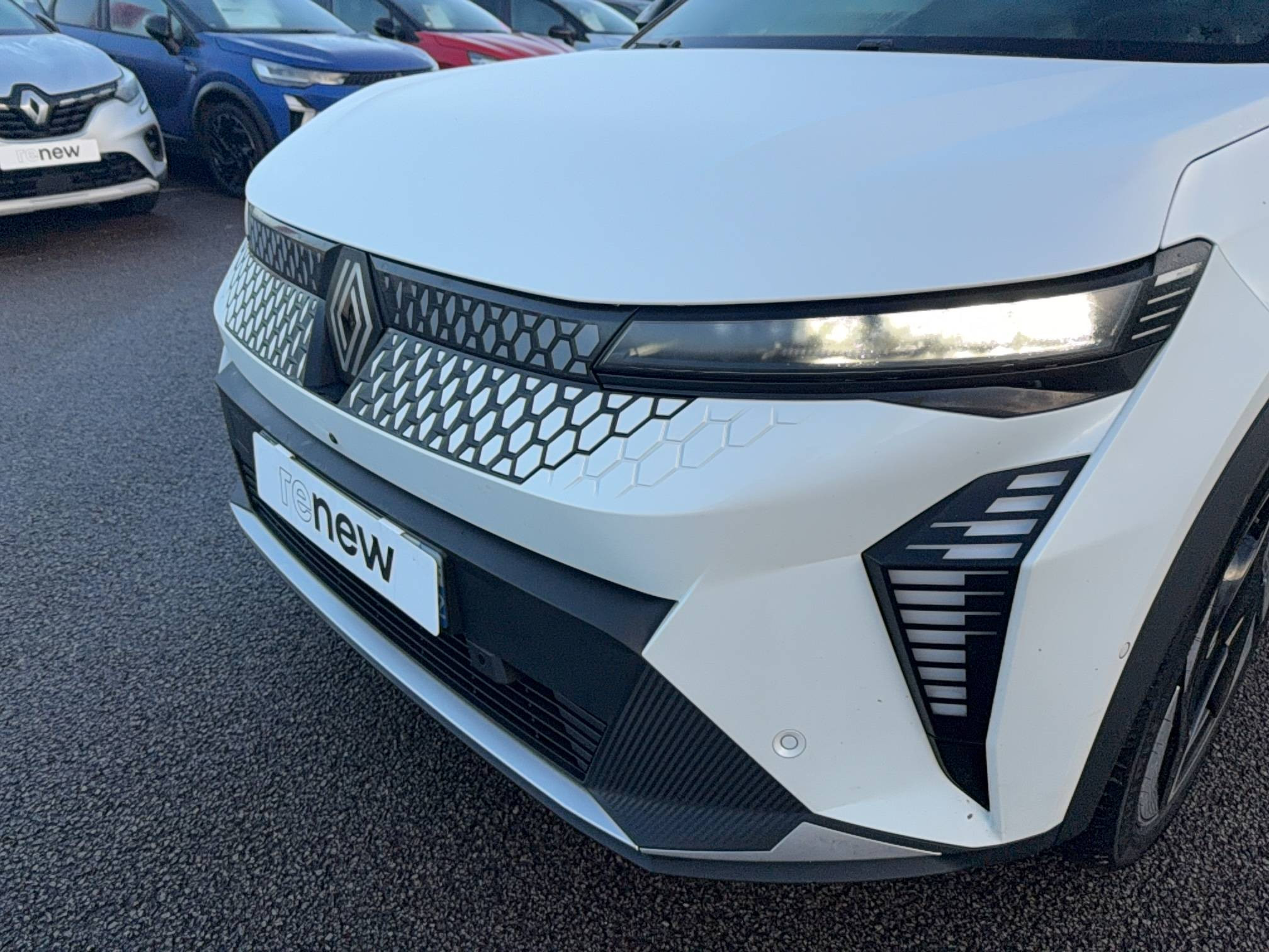 Vente en ligne Renault Scenic E-Tech  220 ch grande autonomie au prix de 36 990 €