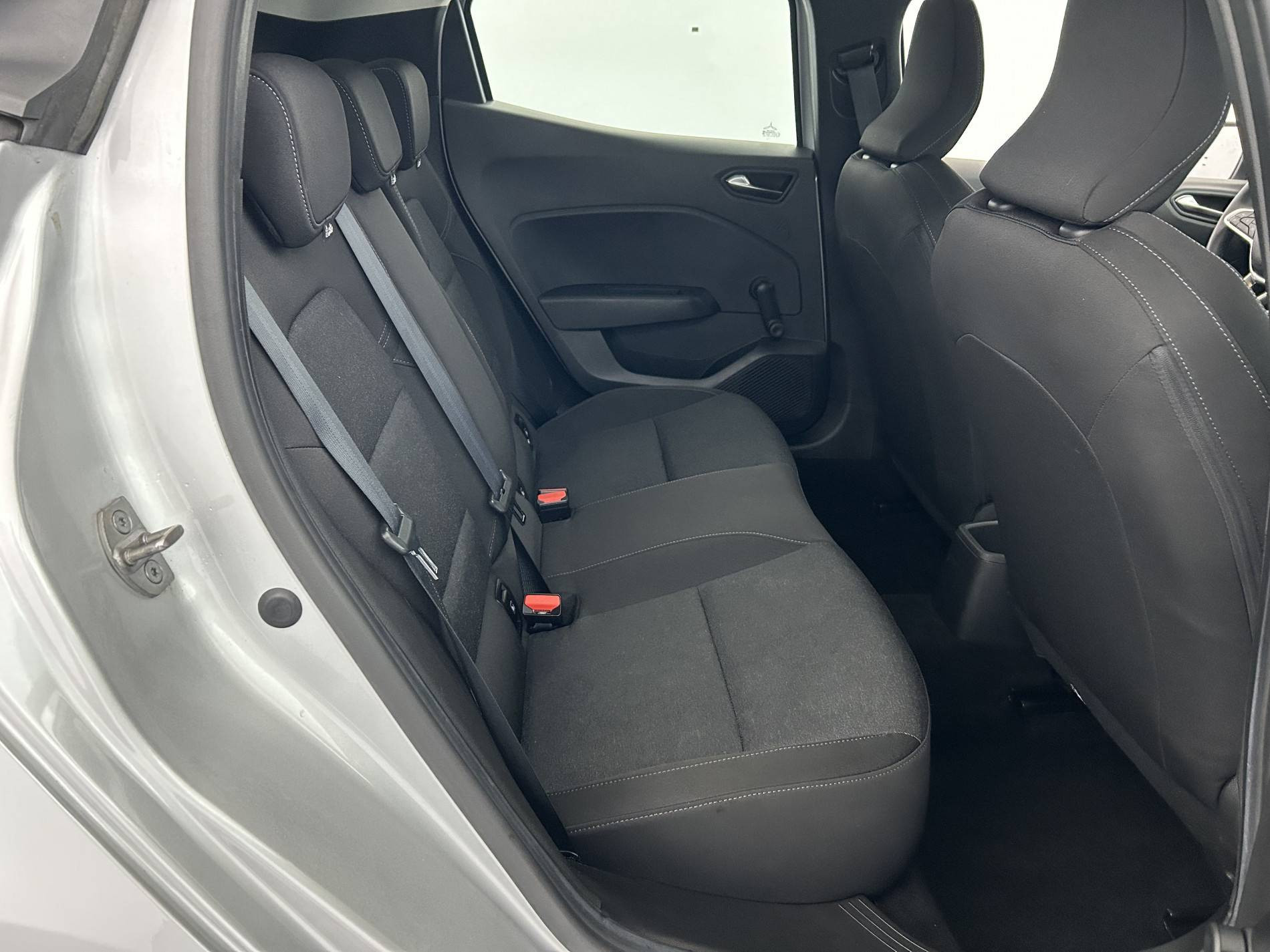 Vente en ligne Renault Clio 5 Clio TCe 90 au prix de 14 990 €