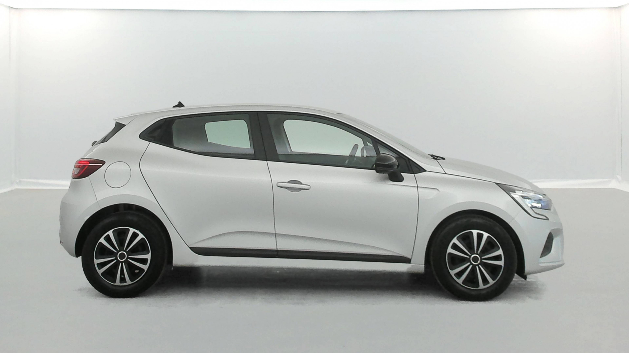 Vente en ligne Renault Clio 5 Clio TCe 90 au prix de 14 990 €